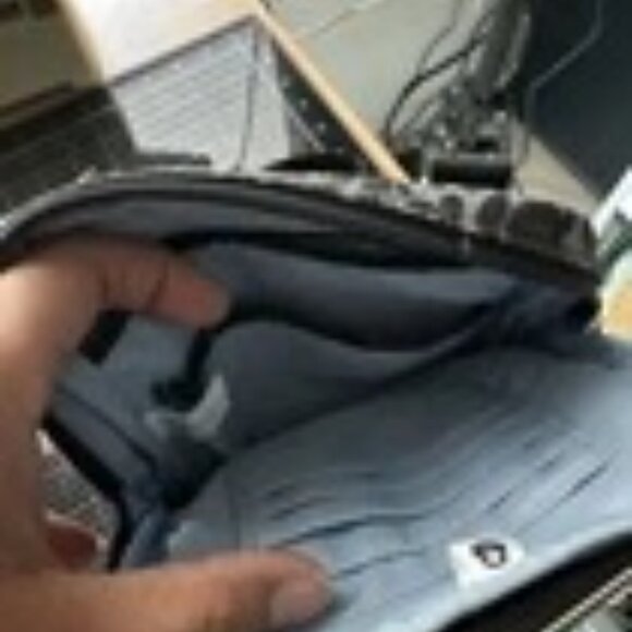 Baggallini Crossbody Leopard Print - Picture 6 of 6